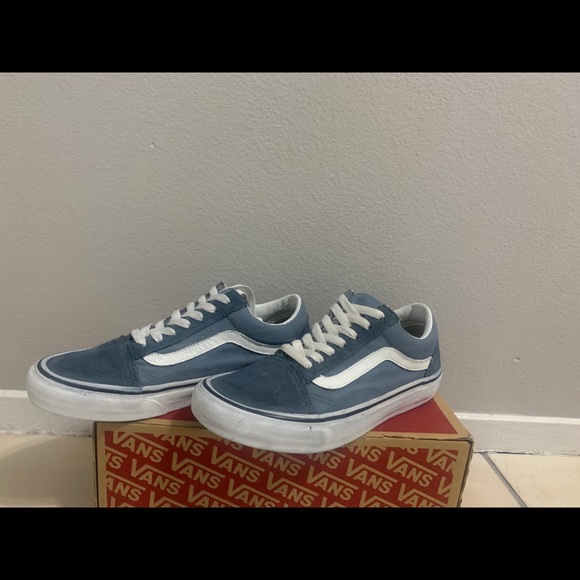 Vans - Picture 3 of 4